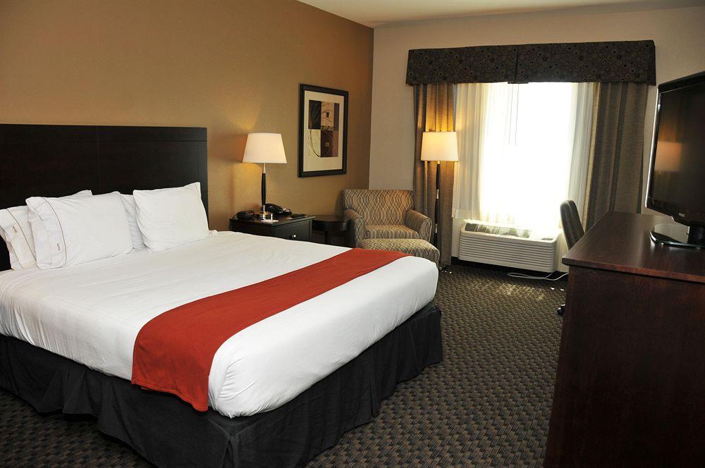 Holiday Inn Express & Suites Clinton By Ihg Rum bild