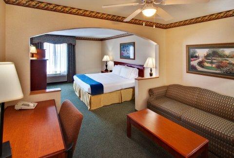 Holiday Inn Express & Suites Clinton By Ihg Exteriör bild