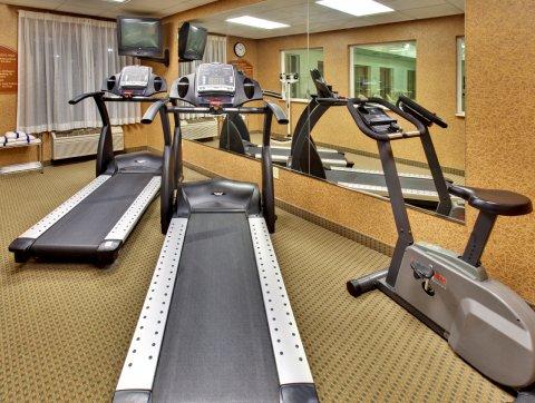 Holiday Inn Express & Suites Clinton By Ihg Exteriör bild