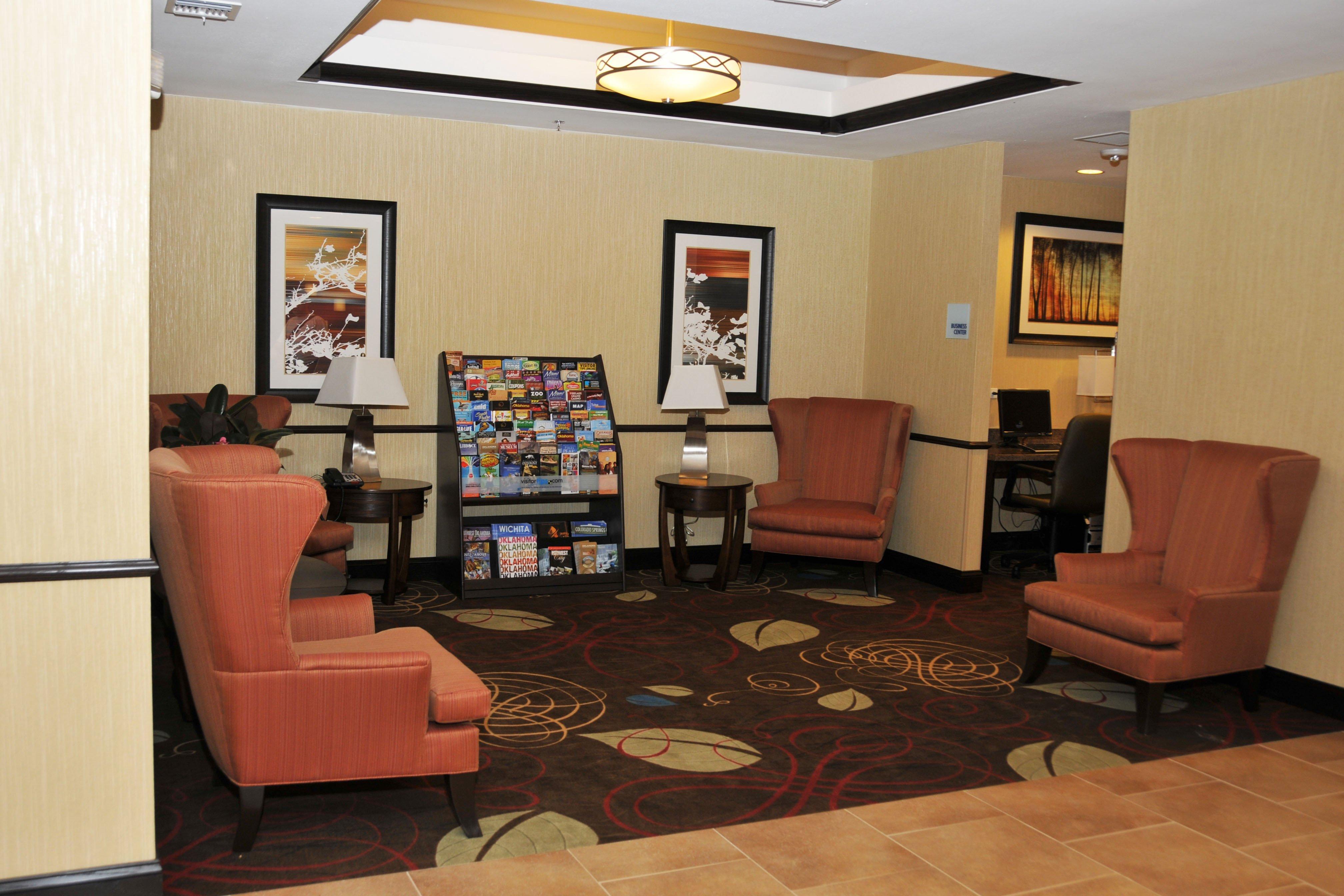 Holiday Inn Express & Suites Clinton By Ihg Exteriör bild