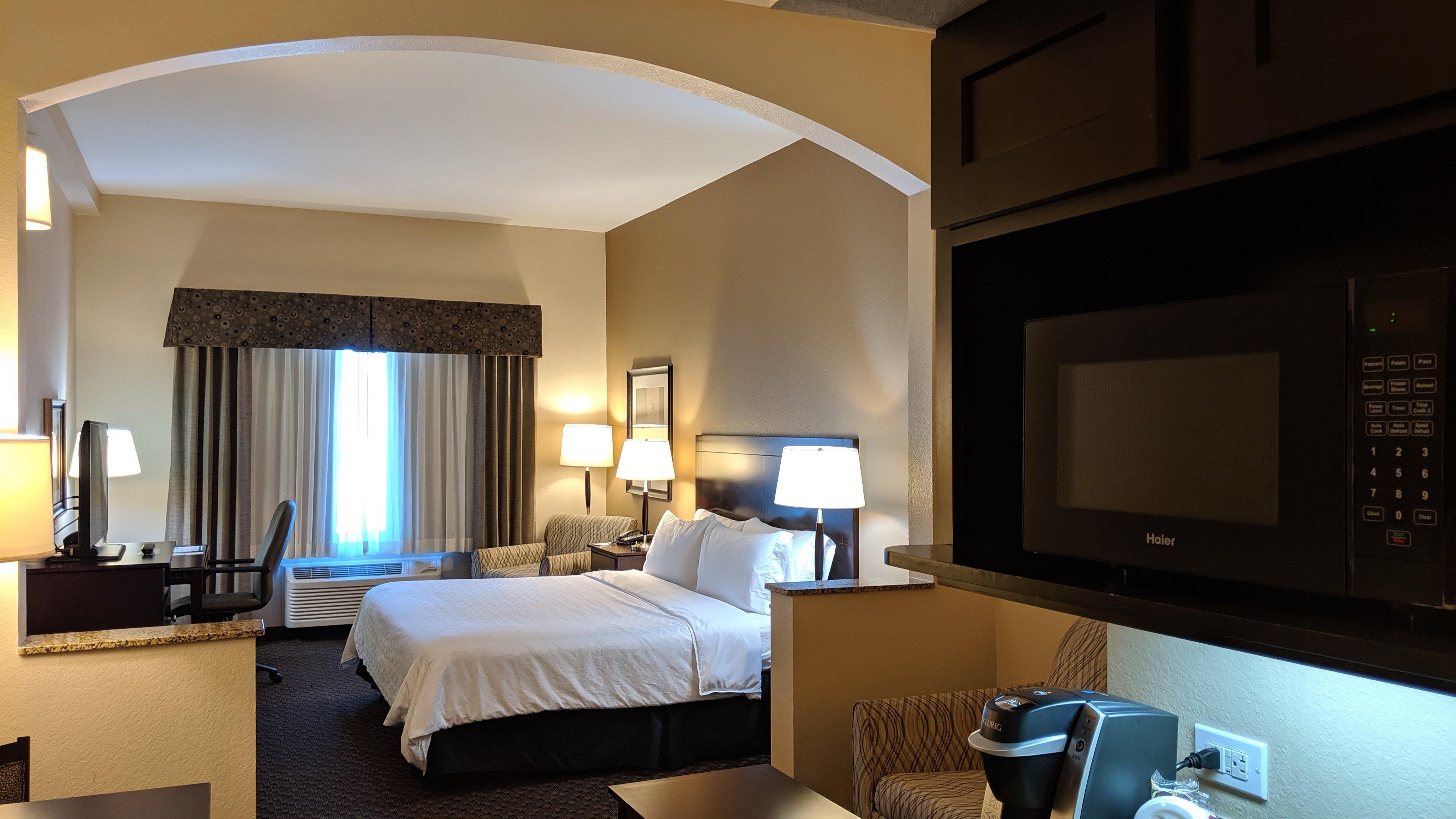 Holiday Inn Express & Suites Clinton By Ihg Exteriör bild