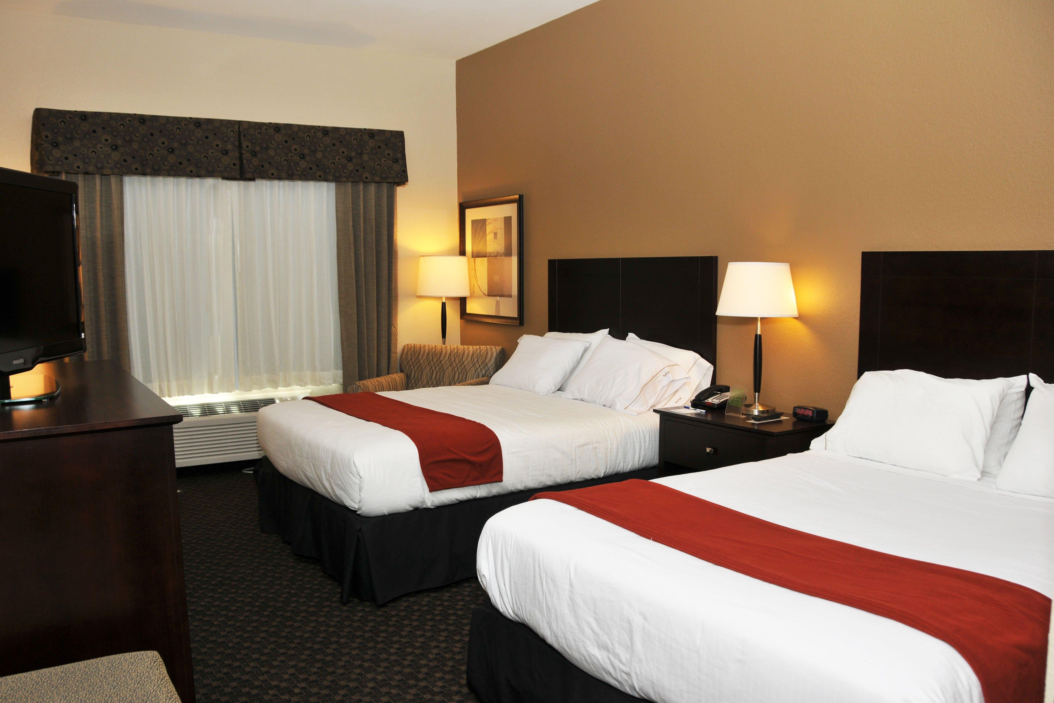Holiday Inn Express & Suites Clinton By Ihg Exteriör bild