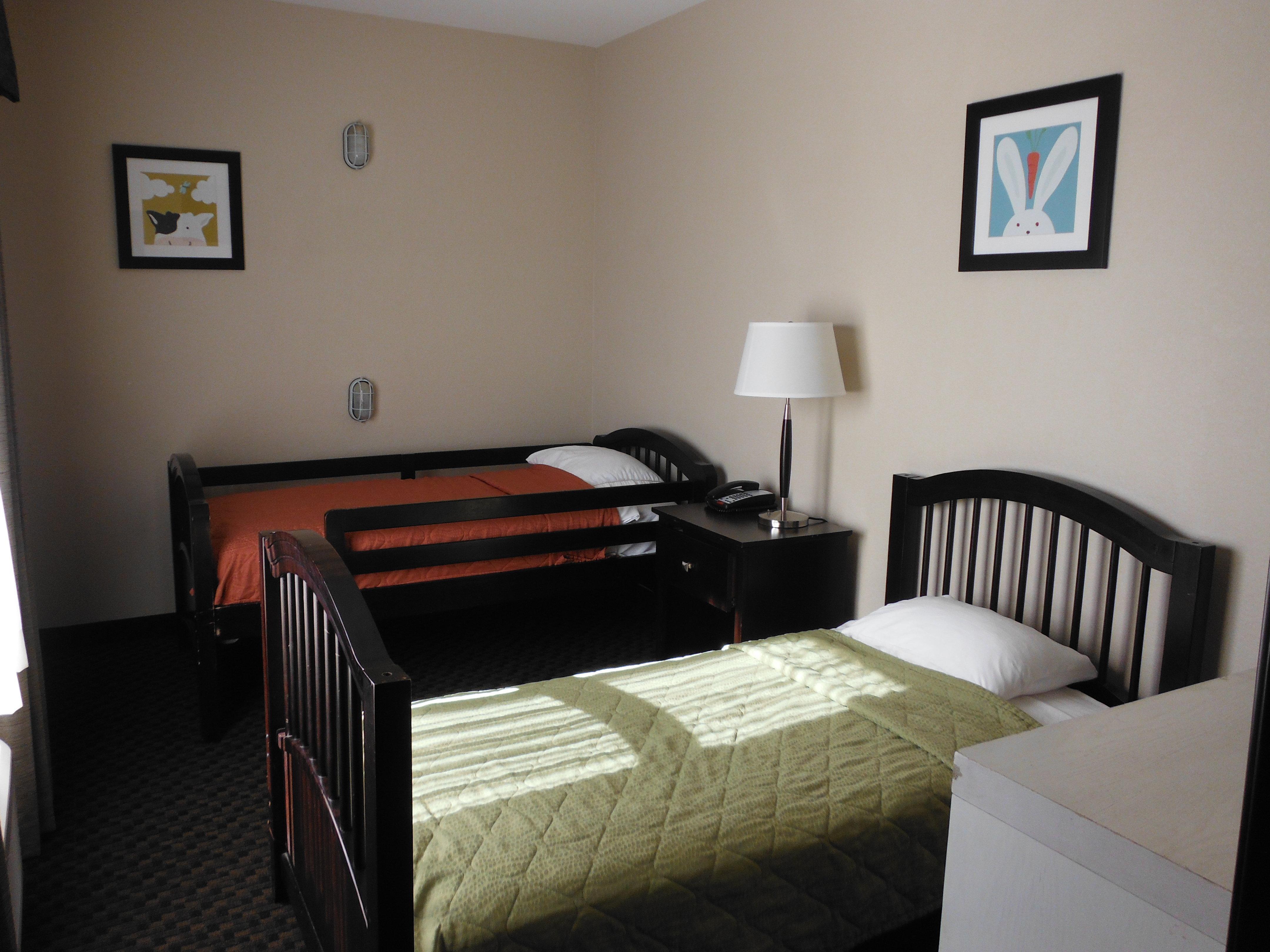 Holiday Inn Express & Suites Clinton By Ihg Exteriör bild